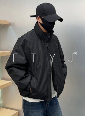 男士立领短款羽绒服2026冬季后背字母刺绣宽松防风白鸭绒工装夹克