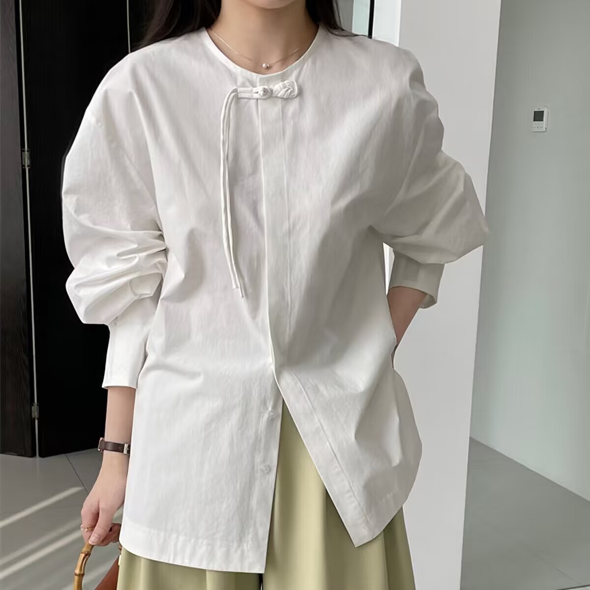 新中式国风盘扣衬衫女设计感小众2024年春季新款宽松气质高级衬衣