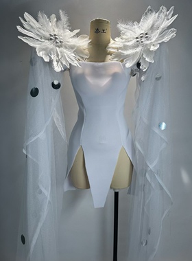 W未来感拍照造型花朵肩章披肩夸张造型ago连衣裙女歌手演出服舞