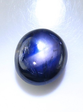 天然 6.87克拉缅甸末谷星光蓝宝石裸石 蓝色/紫色 大颗 无烧