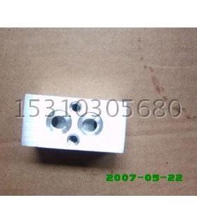 康明斯柴油发动机KTA19燃油管路联接 支架接头207442零件