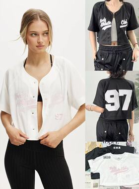 04.11新品 澳洲BODY 敲大97数字印花休闲V领排扣宽松棒球服上衣