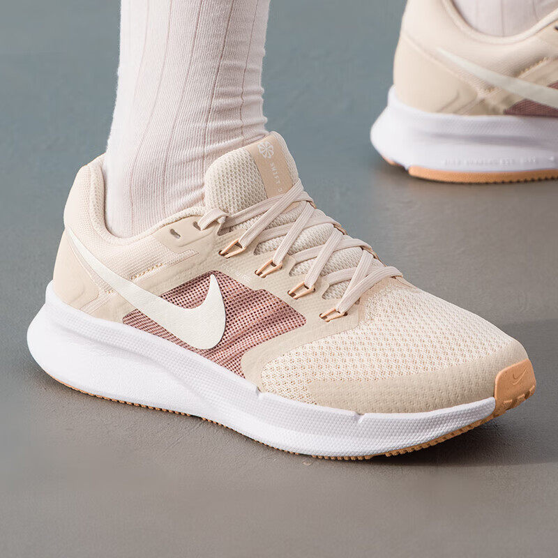 耐克女鞋2025新款RUN SWIFT 3轻便运动鞋缓震休闲跑步鞋 DR2698