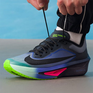 耐克男鞋新款专业运动竞速鞋ZOOM FLY 6碳板反光跑步鞋IO9572-400