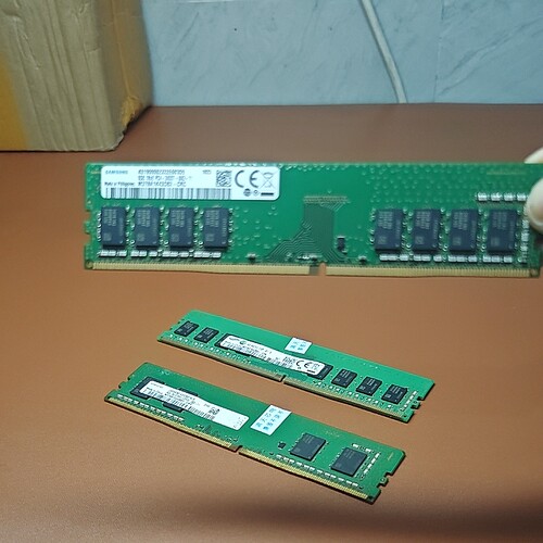 三星 DDR4 8G 16G 32G 2133 2400 2666 3200  台式机电脑内存条