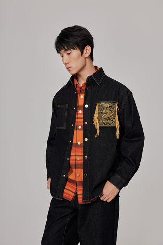 马克华菲2023冬商场同款龙的传人刺绣牛仔衬衫外套713411029002