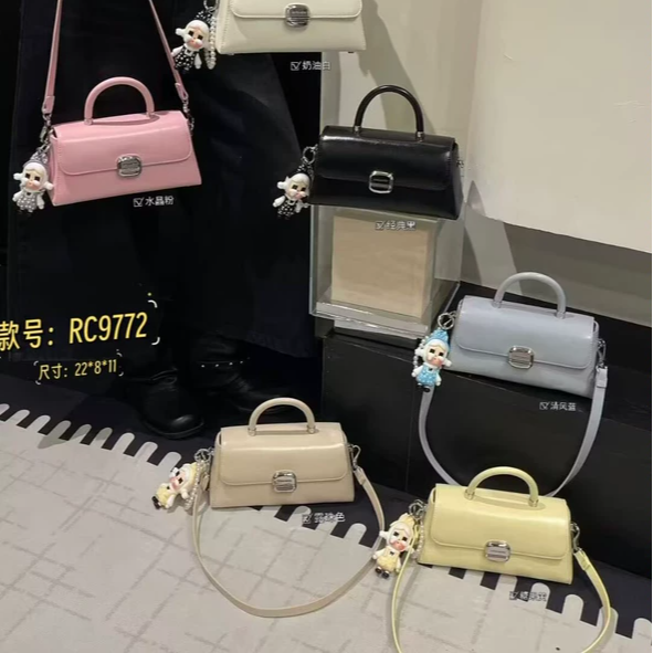 油腊皮026新款时尚百搭单肩斜挎包女简约纯色手提包包小方包9772