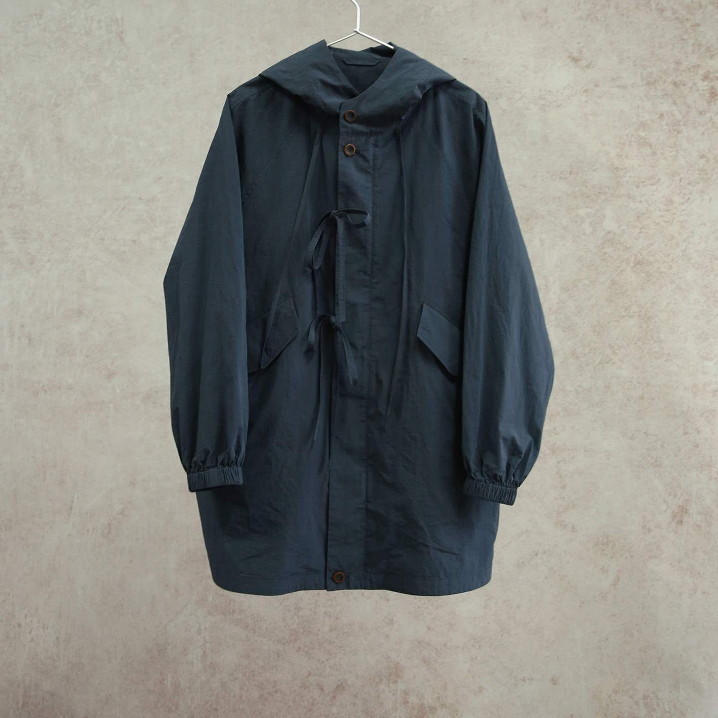 云芝元设计师26春夏款灰蓝色织全棉拉链系带中长连帽风衣带帽外套