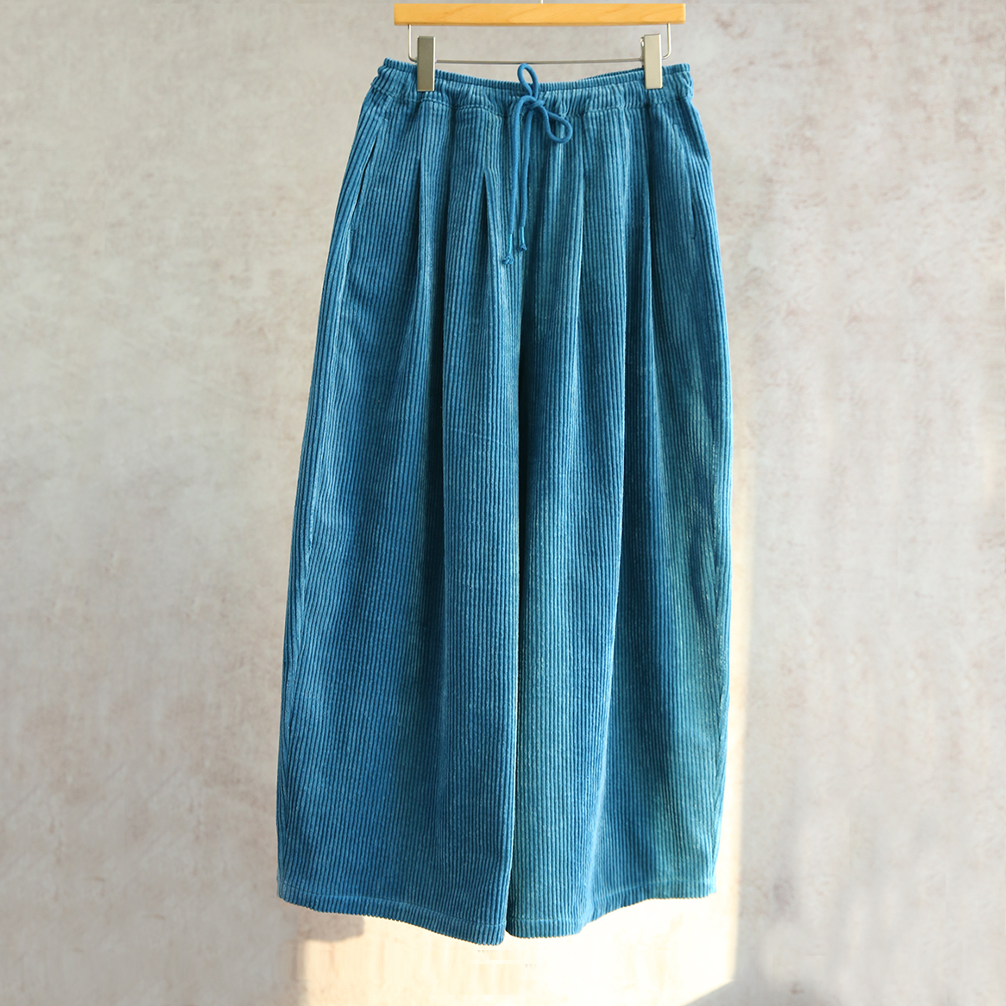 云芝元 新冬款进口日晒干灰蓝色纯棉灯芯绒全松紧腰阔腿裤0402-M