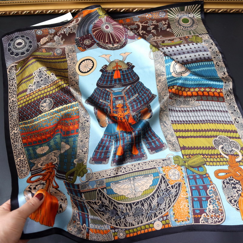 68cm中方巾珠光感素绉缎丝巾领巾