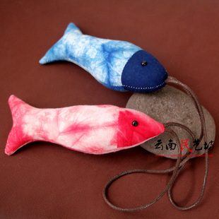 云南大理白族手工扎染精品鱼挂件蓝染布艺钥匙扣挂饰云南旅游纪念