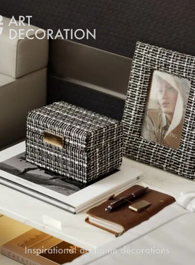 小香风样板房衣帽间售楼处卧室床头柜相框收纳盒摆件组合