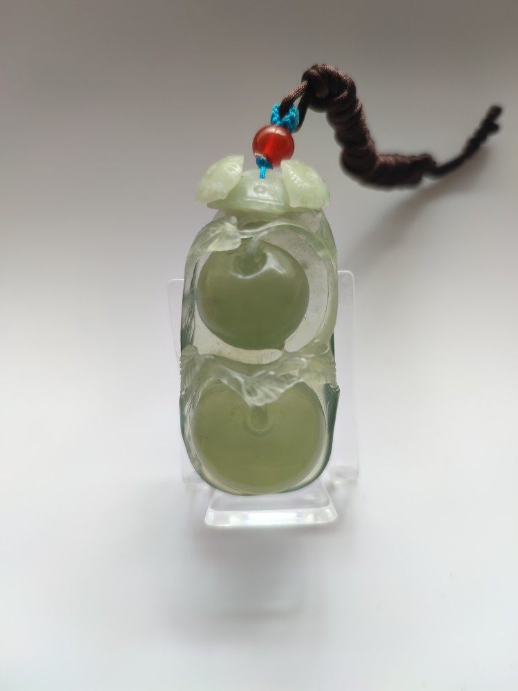 天然玉石岫玉绿料苹果平平安安挂件吊坠颈饰鉴定师藏品,珠宝/钻石/翡翠,颈饰,淘宝优惠券,粉丝福利购,淘宝优惠卷