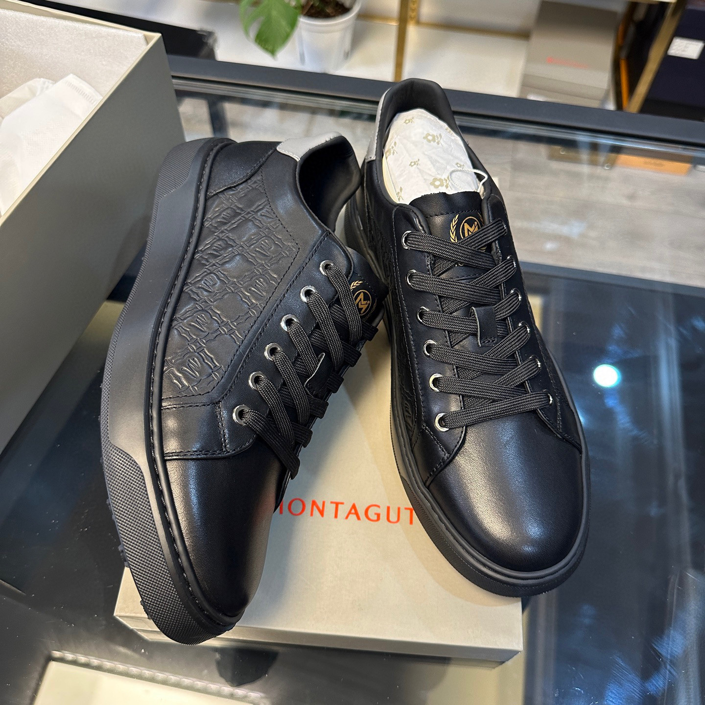 断码40 43撤柜法国品牌男士百搭黑色皮板鞋头层牛皮上线轻底M102,流行男鞋,休闲板鞋,淘宝优惠券,粉丝福利购,淘宝优惠卷