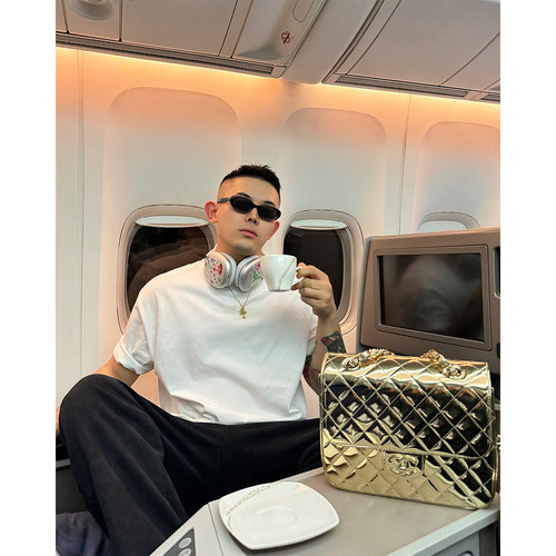 百搭夏天质感T恤三色面料舒服