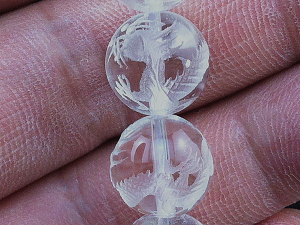 天然白水晶手工雕刻龙--- 散珠(一粒的价格)