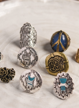 梨花风起正清明，游子寻春半出城。印第安图腾纳瓦霍戒指孤品