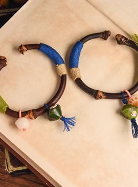 芜然蕙草暮，飒尔凉风吹。小众鸡血藤手镯印尼琉璃彩色编织绿色系