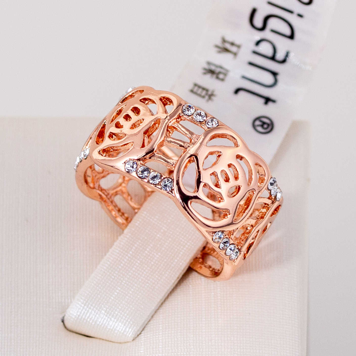 伊泰莲娜丽晶红苹果山茶花戒指环