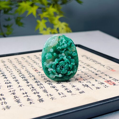 国之翡翠南阳玉挂件独山玉满绿天蓝吊坠女牡丹花雕刻花开富贵玉坠