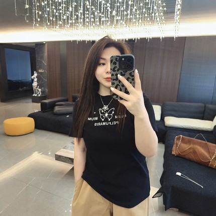 闪闪蝴蝶 大码女装胖mm春夏装新款2025年宽松短袖t恤遮肉上衣打底