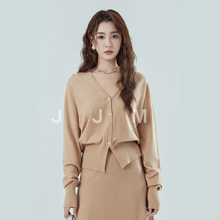 MONLINLO女士针织毛衣秋冬款V领韩版女针织开衫舒服绒毛衣