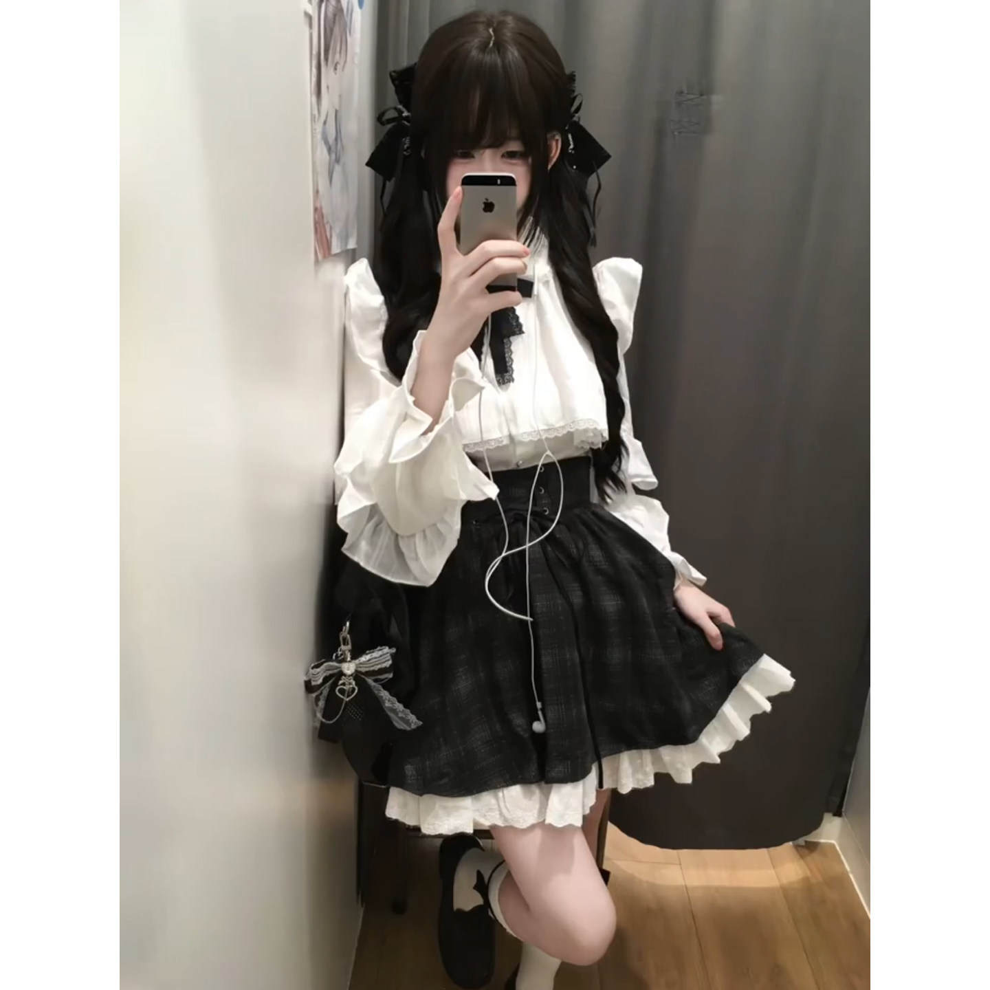 奈奈风穿搭黑白色系千金半裙套装