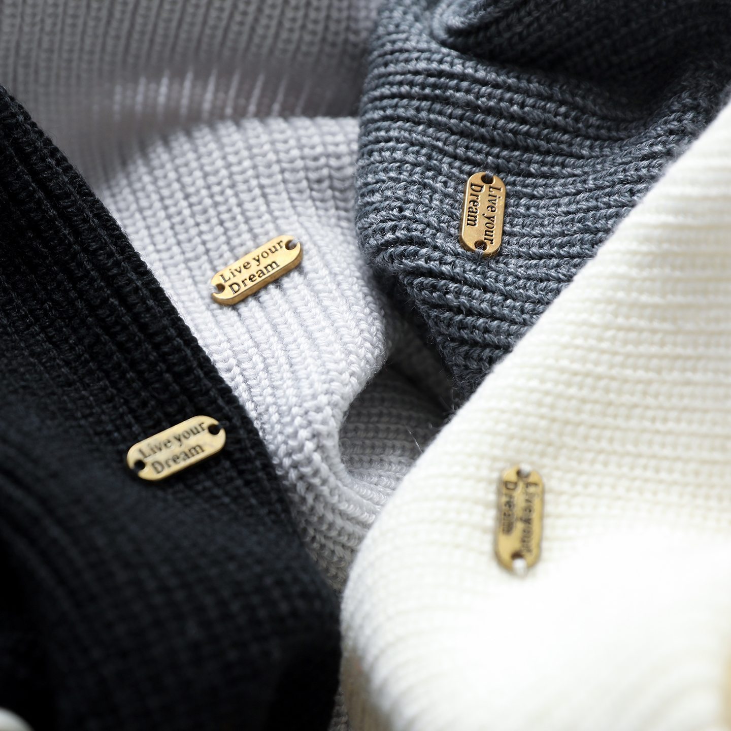 厂家让利福利回馈 美丽诺羊毛圆领单排扣针织开衫毛衣外套女秋冬