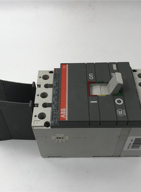ABB 250A塑壳断路器1SDA013493R1 实拍
