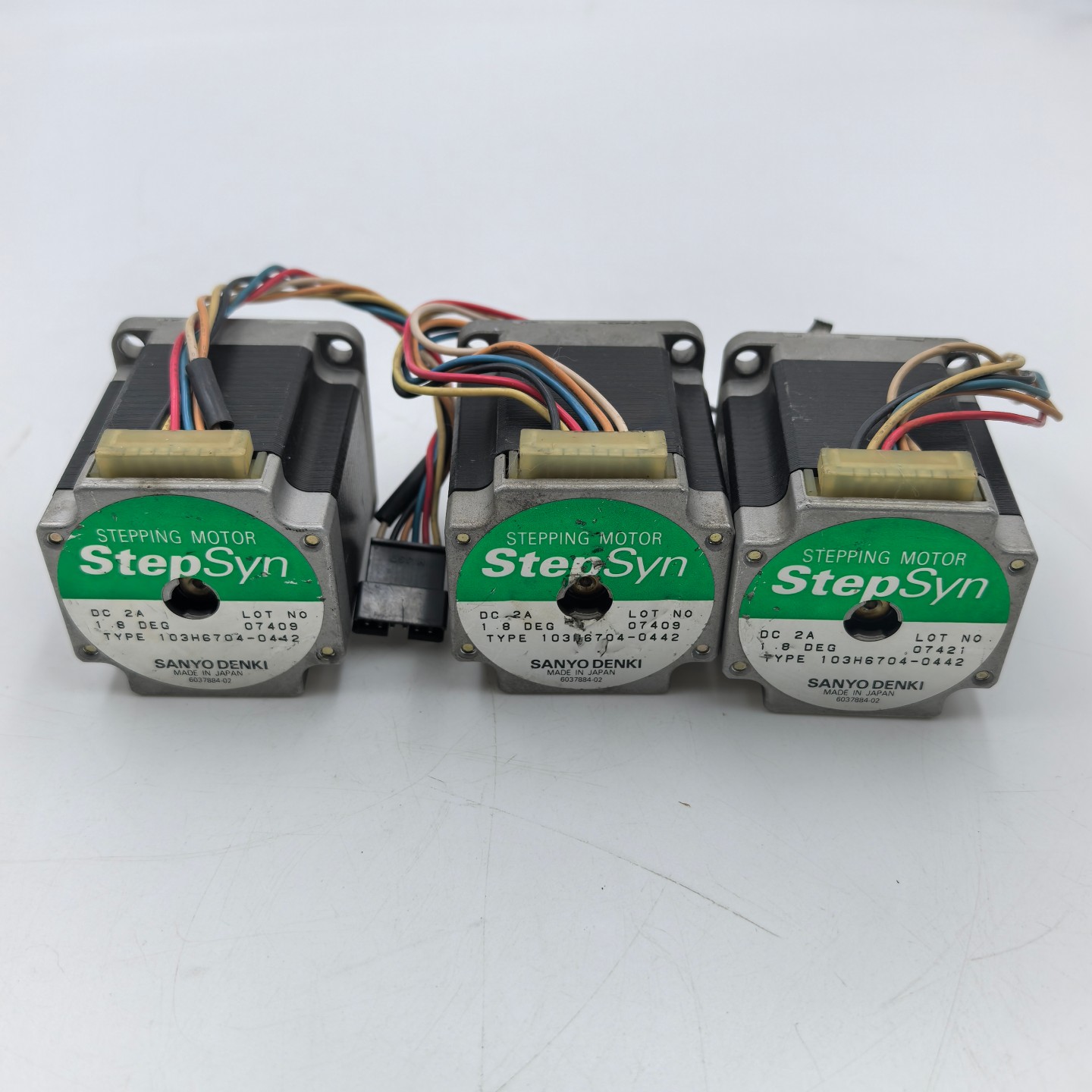 三洋103H6704-0442步进电机