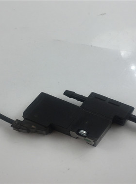 PNEUNAX电磁阀OPXD554.1 24VDC 1W 28C 功能完好 现货