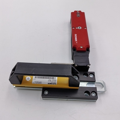 EUCHNER安全门锁RIEGEL TP-A，型号084430 TP3-4131A024L024M
