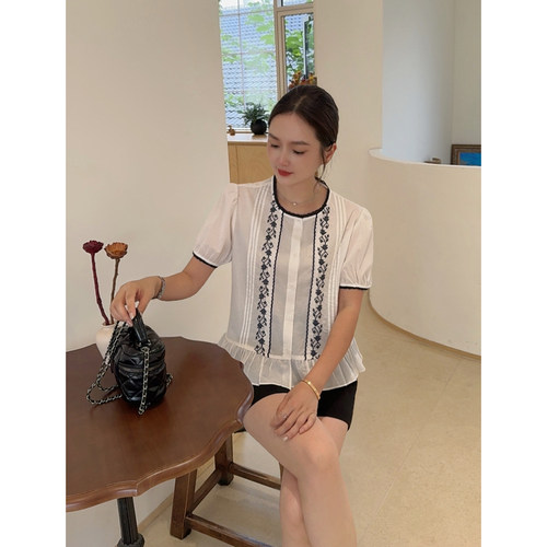 MISS RUILI定制   新款撞色泡泡袖刺绣百搭蕾丝花边短袖衬衫F2385