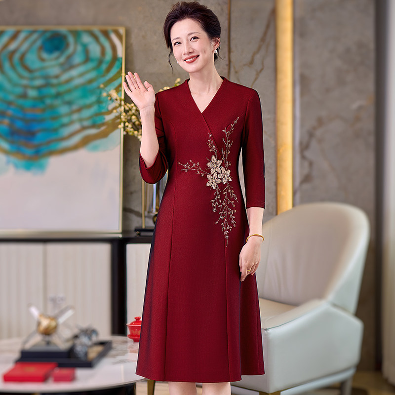 26年新款钉钻婚宴婚礼妈妈喜婆婆连衣裙高贵优雅气质遮肉大码6XL,女装/女士精品,旗袍,淘宝优惠券,粉丝福利购,淘宝优惠卷