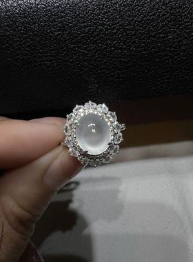 新款翡翠色白月光蛋面戒指镶嵌冰糯种玉石女戒椭圆形小鸽子蛋戒面