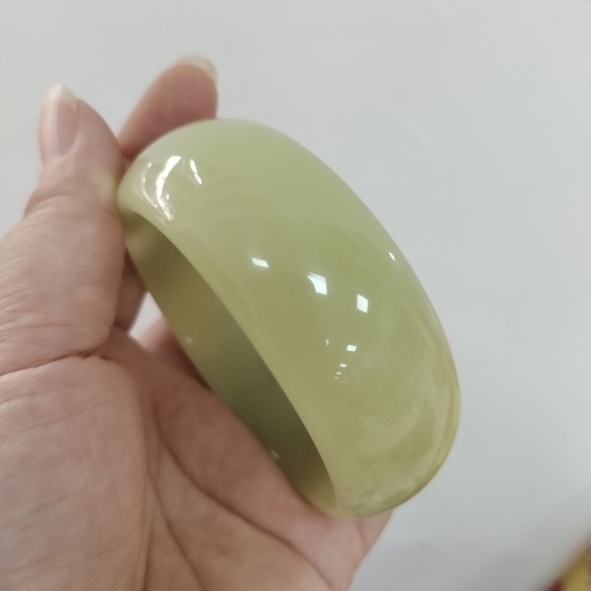 天然和田玉加宽青白玉手镯女款真玉手镯新疆和田玉加宽轮胎玉镯子