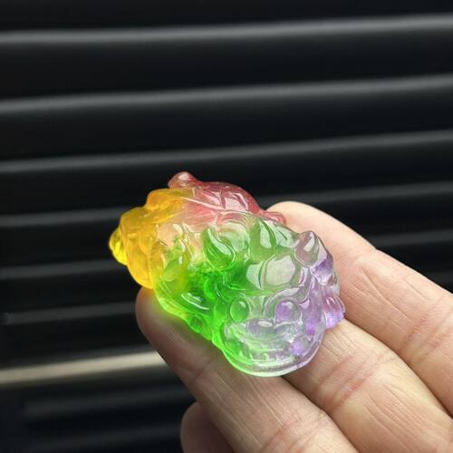 正品缅甸天然冰种高冰石英岩玉多彩貔貅吊坠