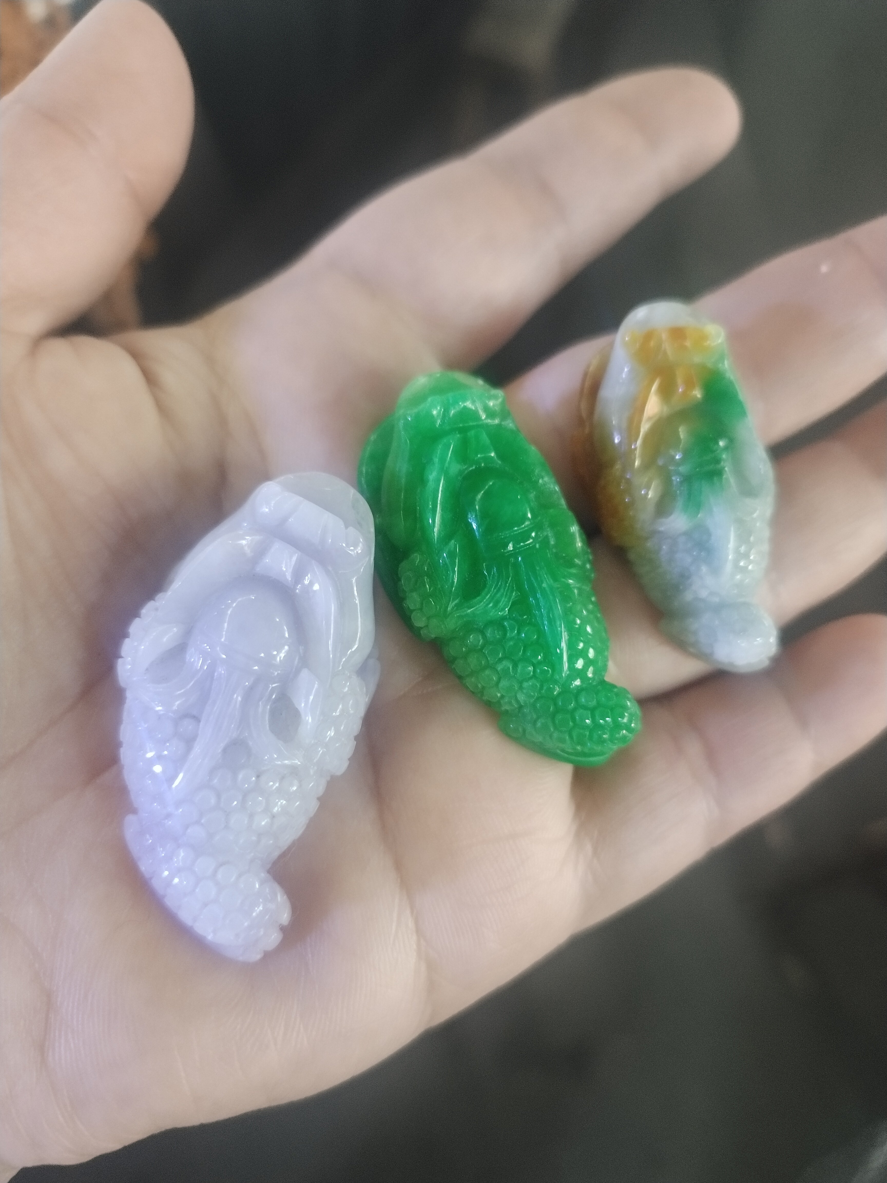 精品翡翠吊坠招财金蟾手工立体雕刻翡翠吊坠男女款配颈绳