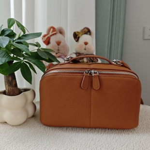 头层牛皮中号轻奢时尚真皮斜挎钩针项目包收纳包织女专属包外出包