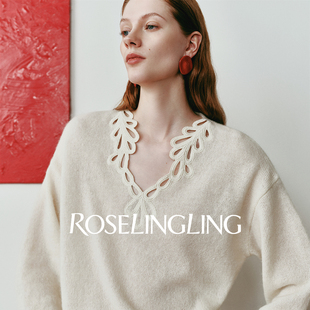 ROSELINGLING南法风慵懒羊毛白色灯笼袖 毛衣女镂空花卉设计感毛衫
