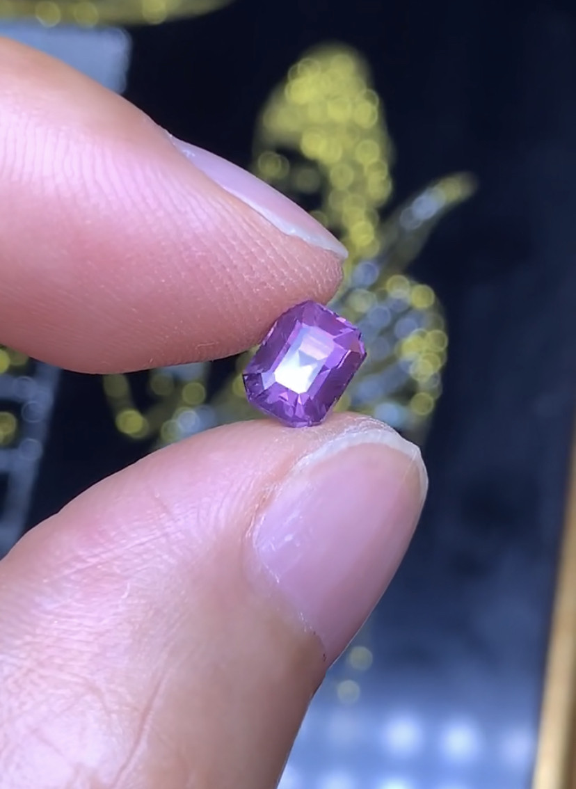 1.66克拉 坦桑尼亚天然无烧马亨盖尖晶石 薰衣草紫色 （1209）