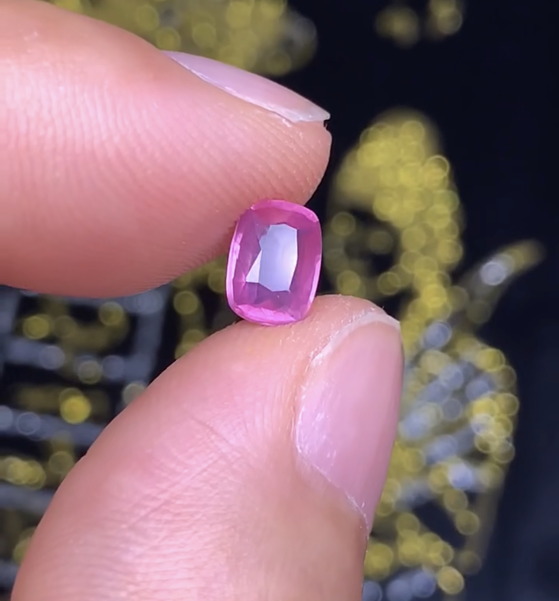 1.03克拉 坦桑尼亚天然无烧马亨盖尖晶石 奶粉色（1203）