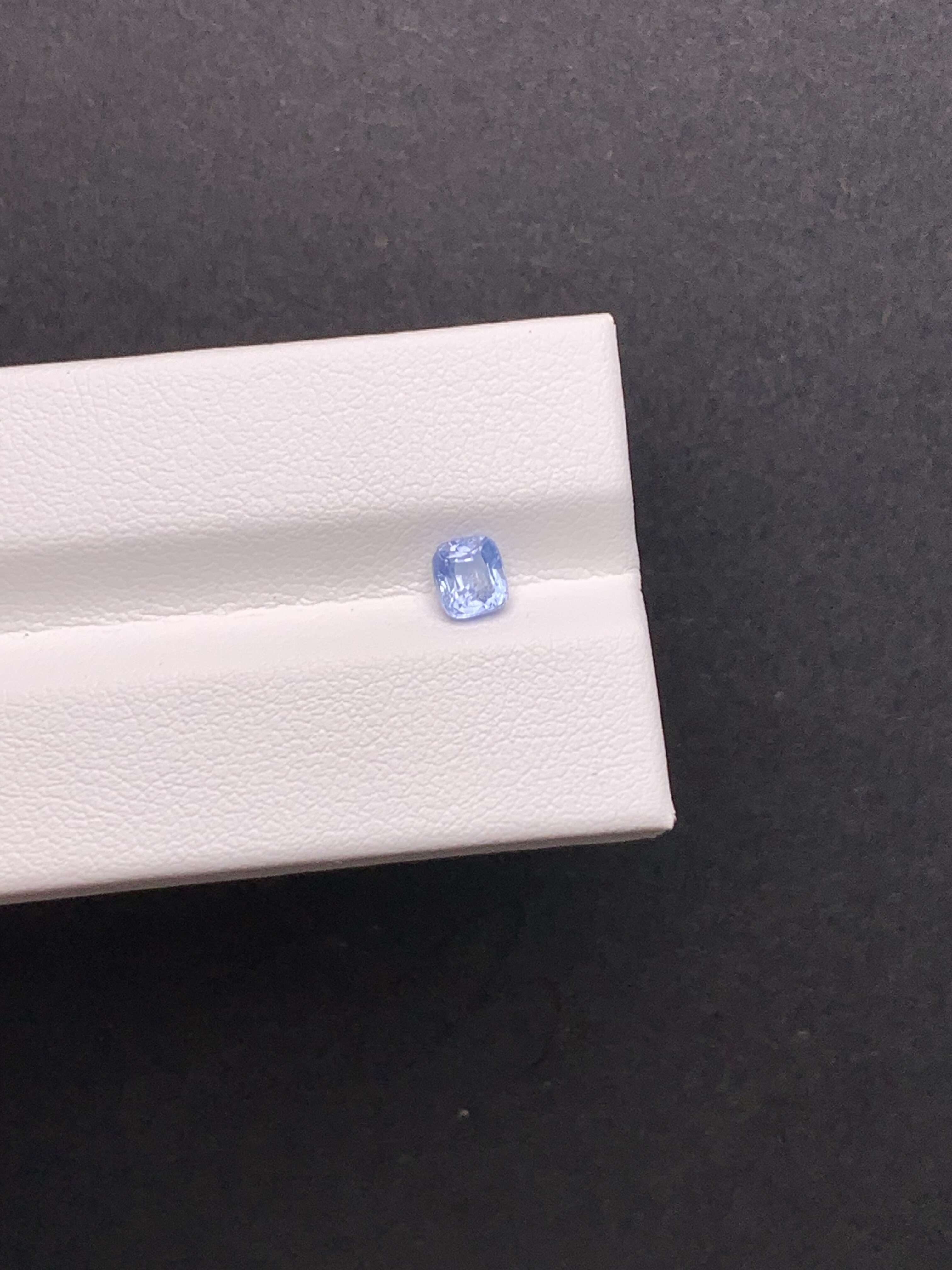 0.59克拉 缅甸天然无烧蓝宝石（1122）