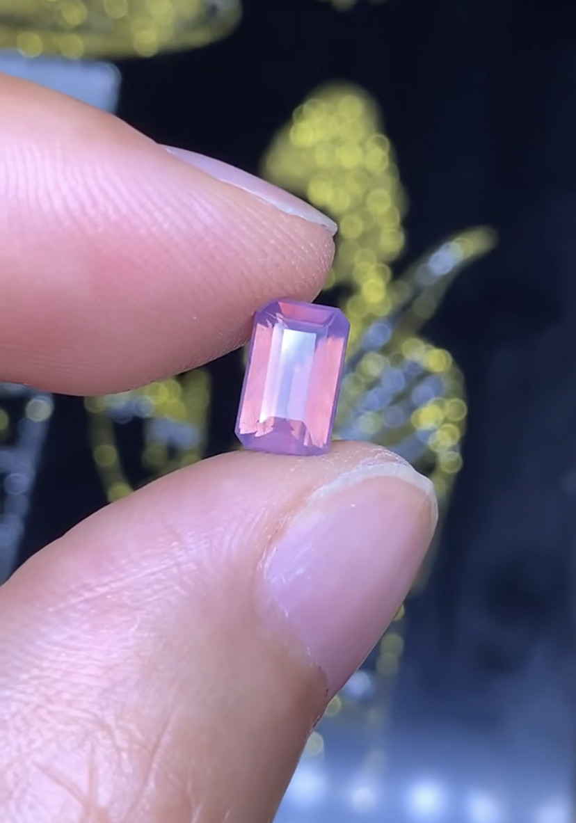 1.57克拉 坦桑尼亚天然无烧尖晶石马亨盖尖晶石 （1209）