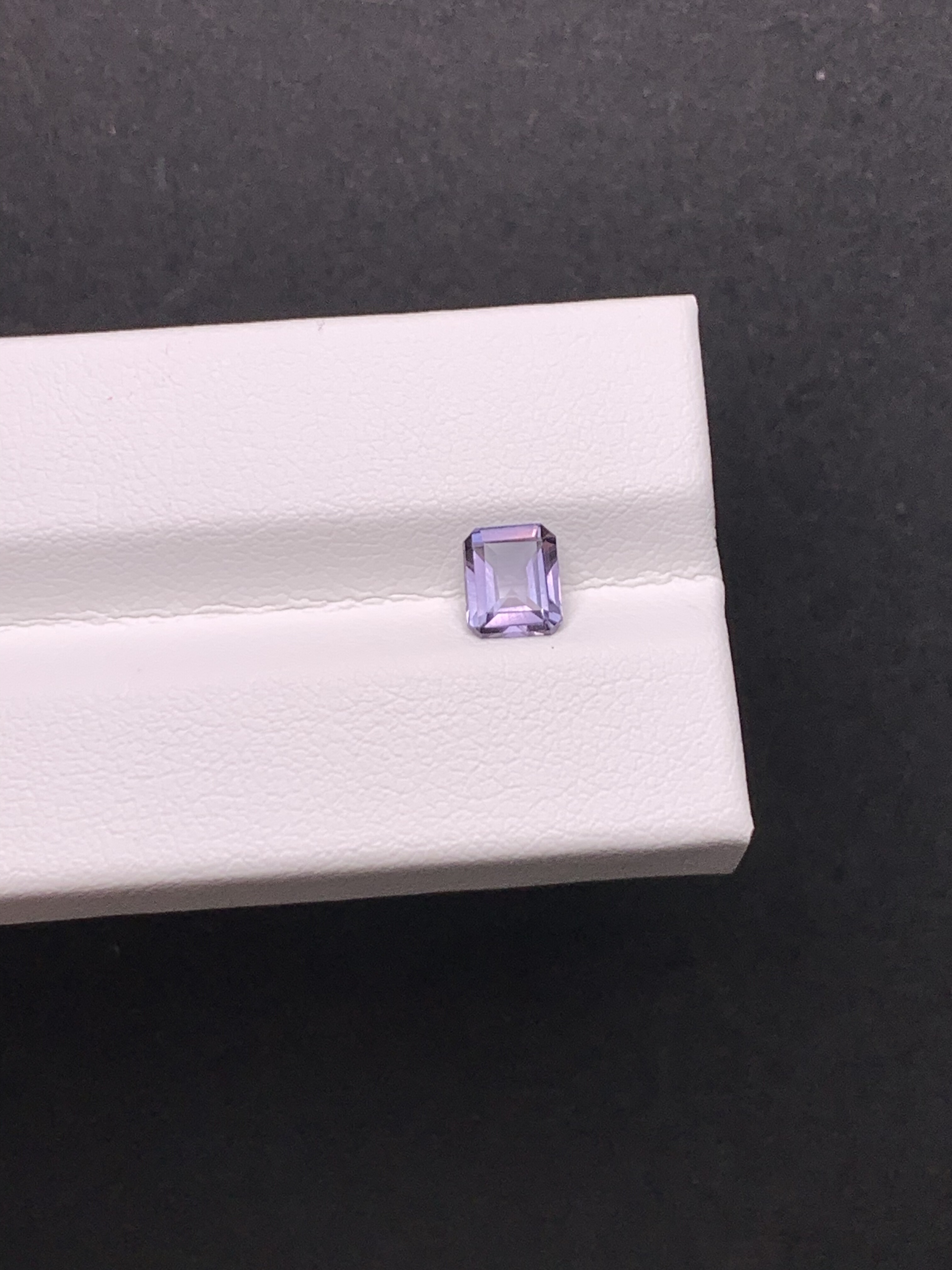 0.79克拉 坦桑尼亚天然无烧尖晶石 金属灰 （1121）