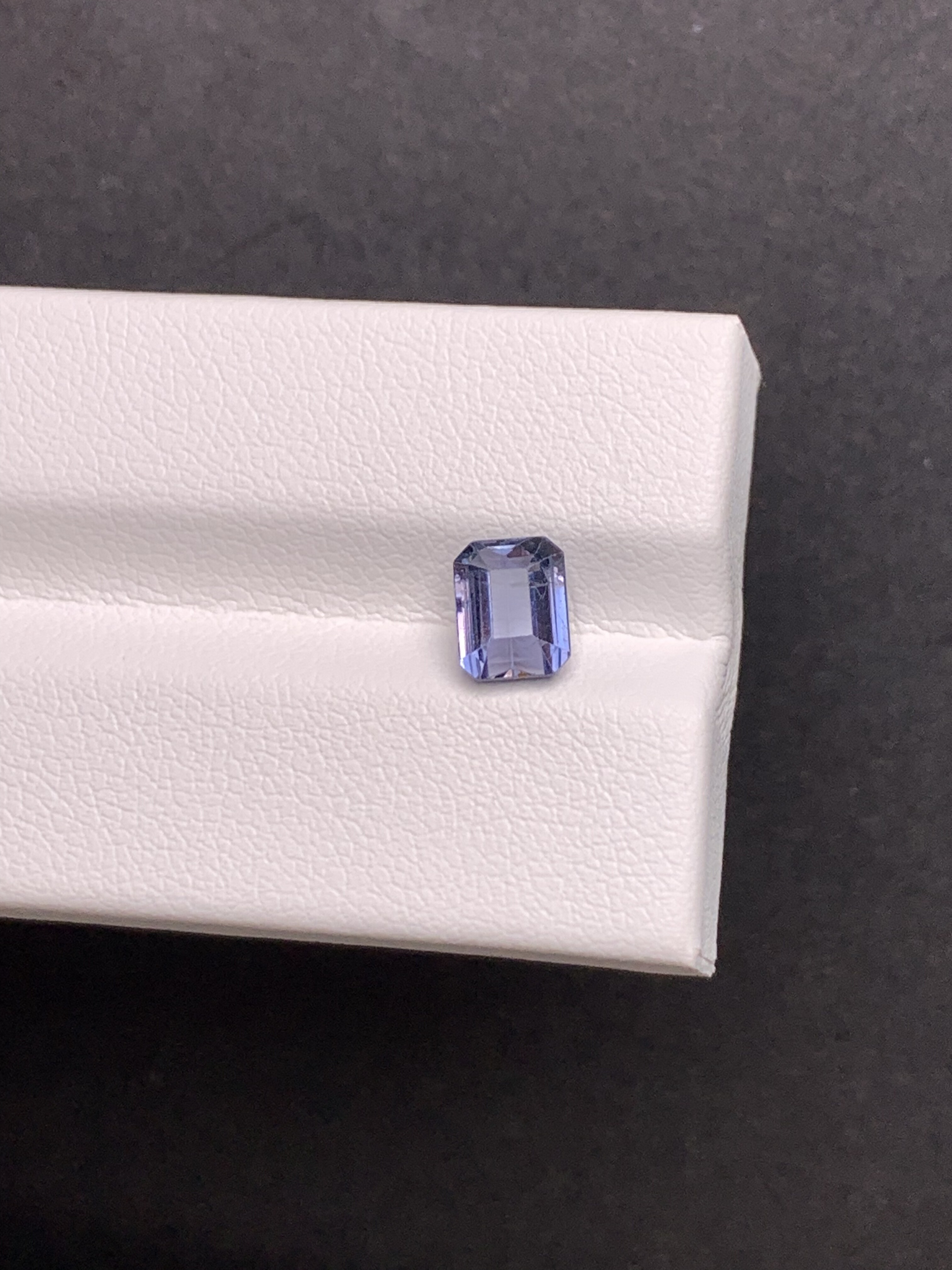 1.29克拉坦桑尼亚天然无烧尖晶石金属蓝 （1109）