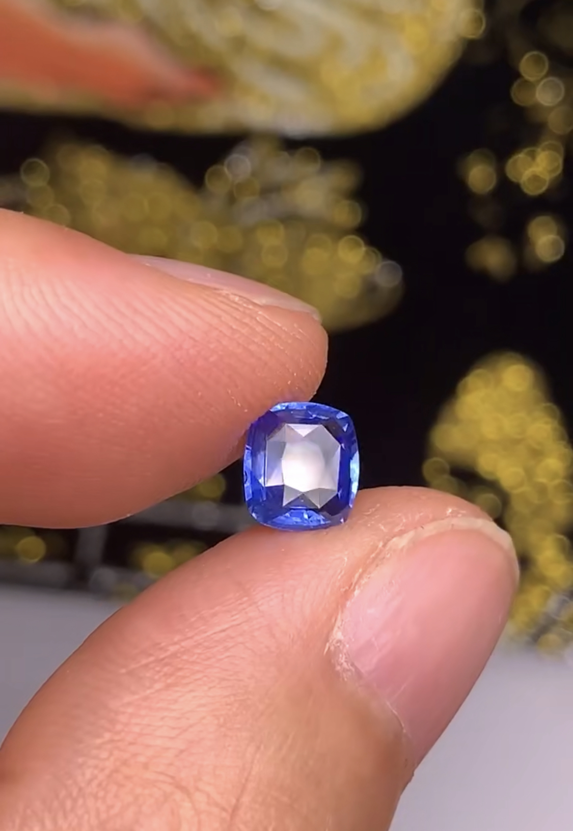 1.09克拉 斯里兰卡天然老烧矢车菊蓝宝石 （1128）