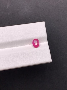 1217 1.04克拉 莫桑比克天然无烧红宝色