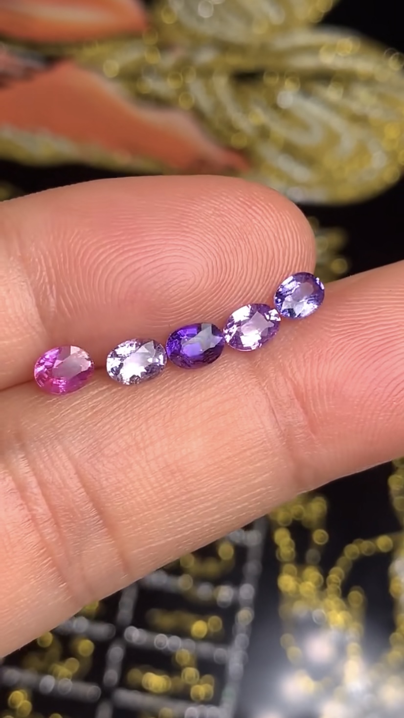 1.84克拉 一组 斯里兰卡天然无烧蓝宝石（1128）