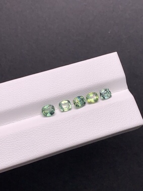 2.89克拉一组 斯里兰卡天然无烧梦幻莫奈花园色蓝宝石 （0106）